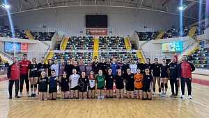 Altyapı Kız Milli Takımı Sporcu Taramaları Balıkesir'de Yapıldı